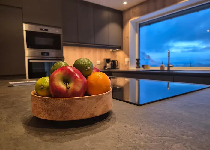 Lofoten Seaview Apartment
